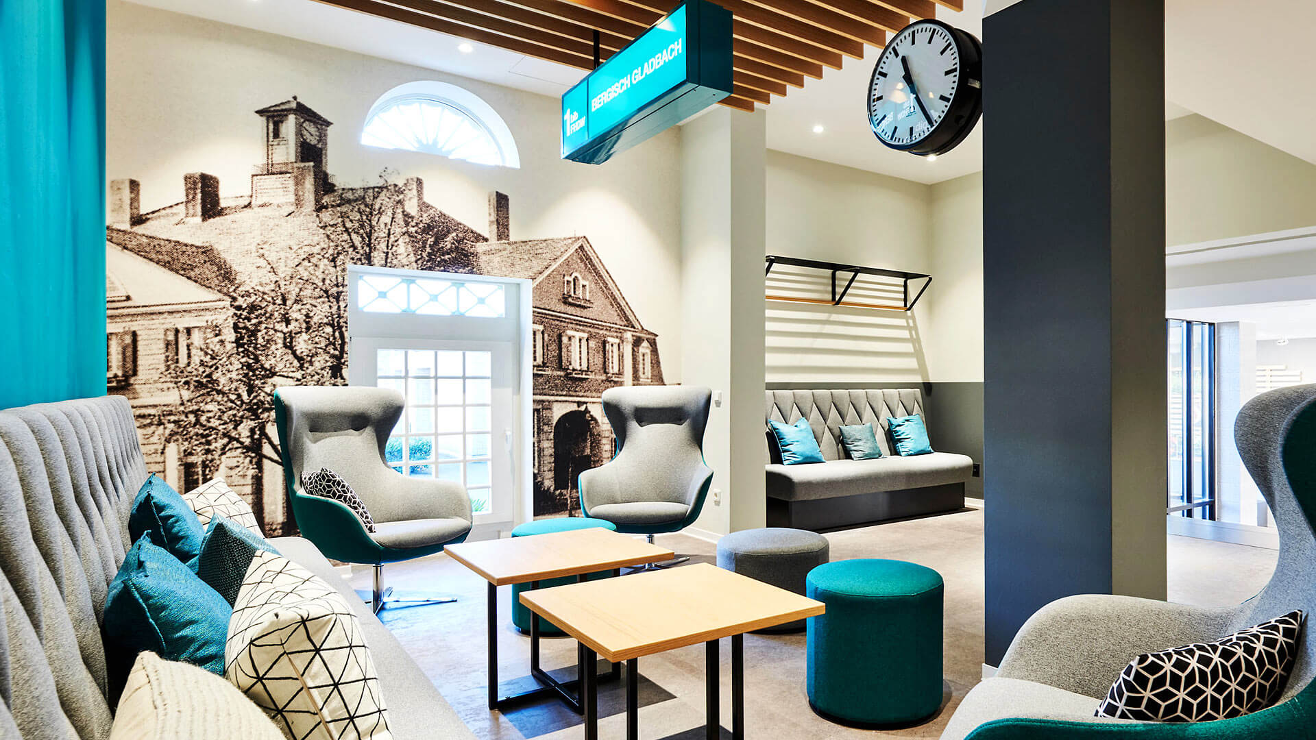 bib College loom we are gc